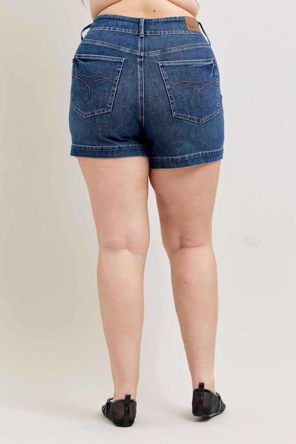 HW T.C. Slim Short - PLUS
