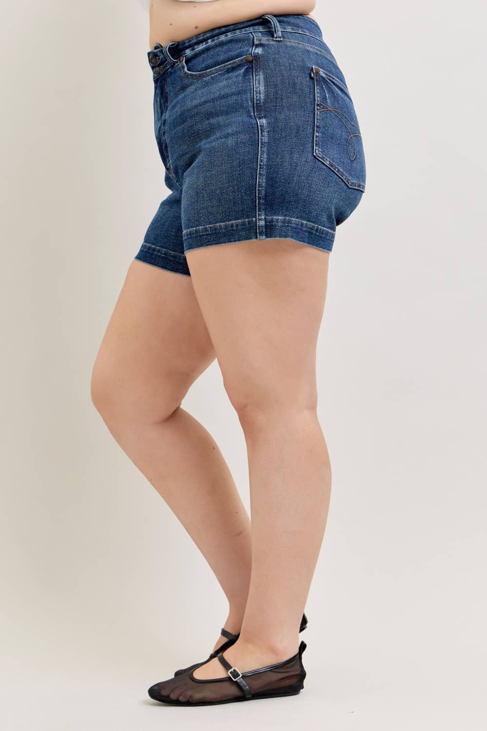 HW T.C. Slim Short - PLUS