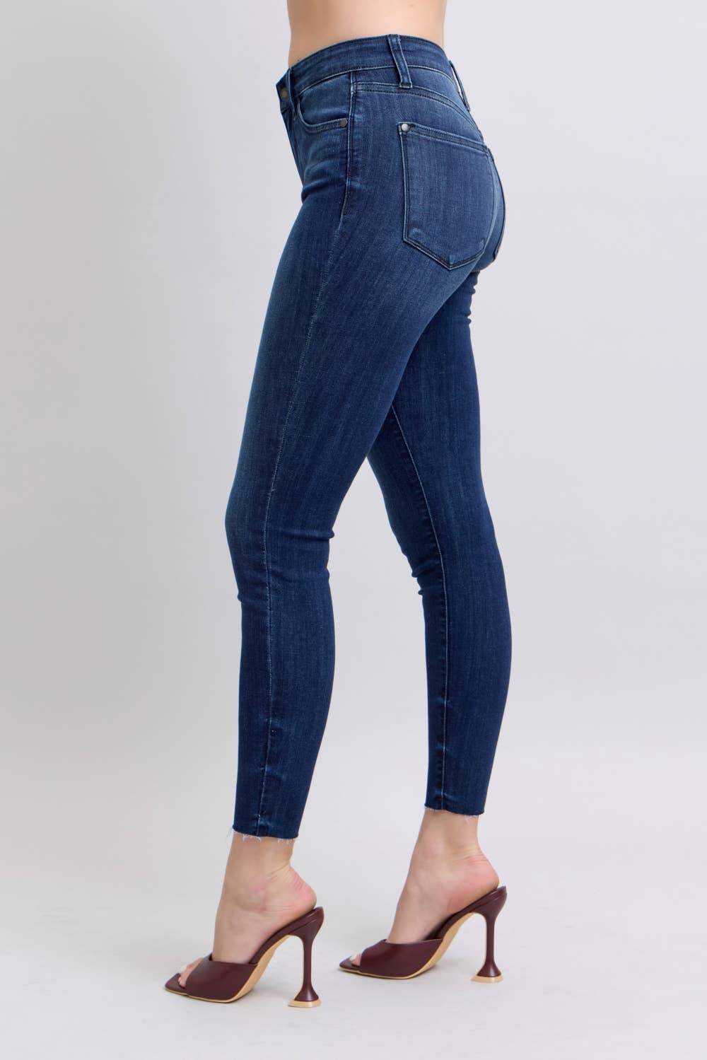 MR Skinny w raw hem