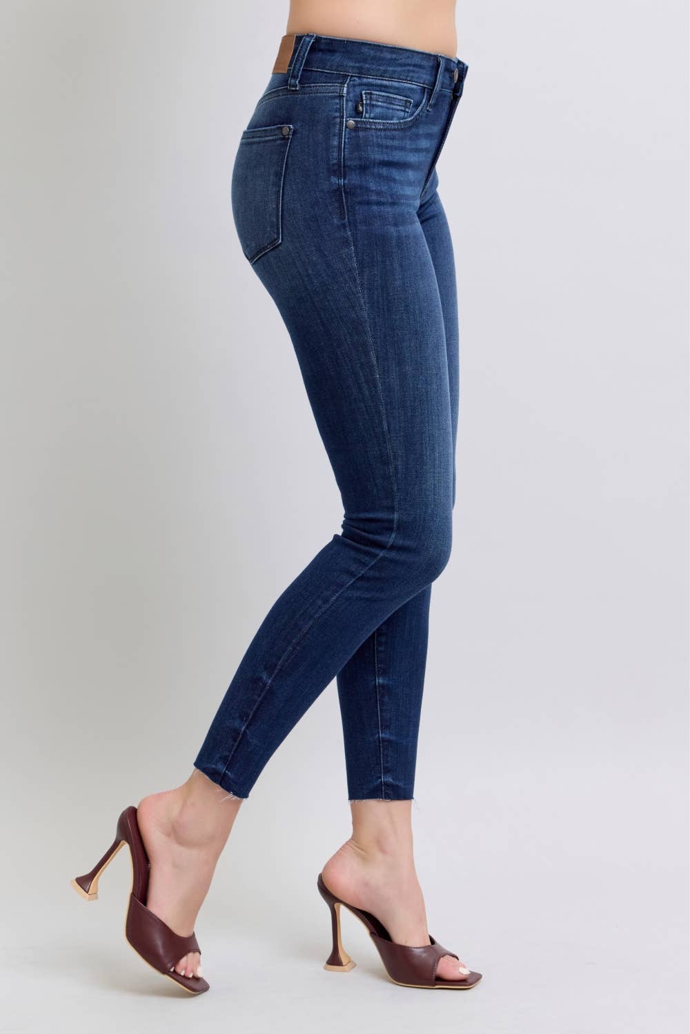 MR Skinny w raw hem
