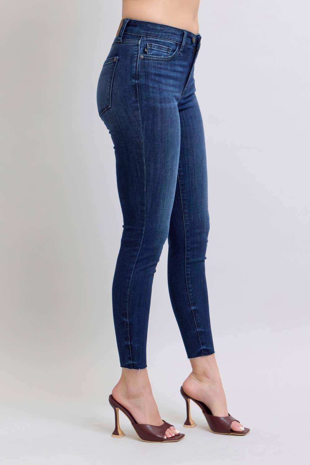 MR Skinny w raw hem